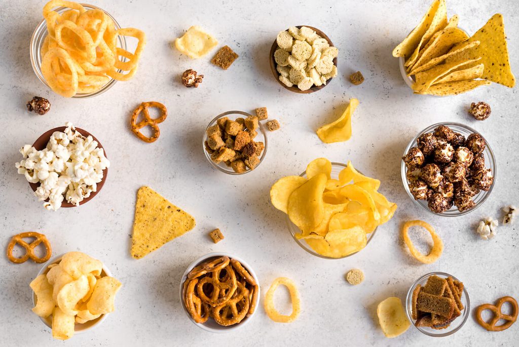 How to Control Unnecessary Snacking sncks